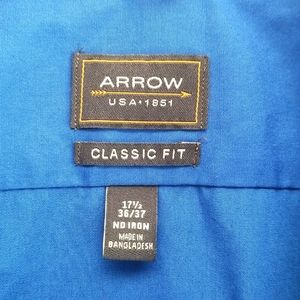 🥳Host Pick🥳 Arrow Classic Fit Button Up Shirt With Pocket